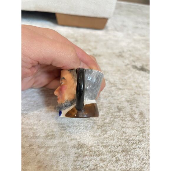 Miniature‎ Thorley Bone China Abraham Lincoln Made In England VG Condition!! - Picture 2 of 5